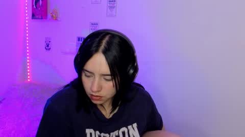 Emily Lindey online show from March 21, 8:19 am