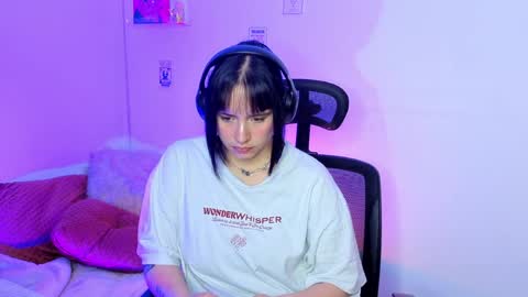 Emily Lindey online show from April 9, 6:19 am