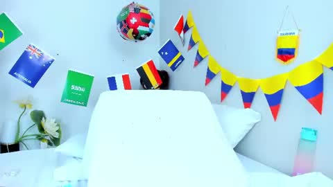 Emlily online show from July 1, 8:28 pm