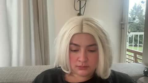 emily_morning_dew online show from February 20, 8:16 am