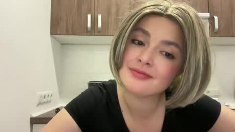 emily_morning_dew online show from June 12, 8:35 am