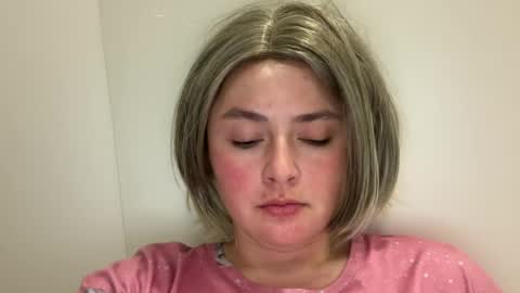emily_morning_dew online show from July 1, 7:00 pm
