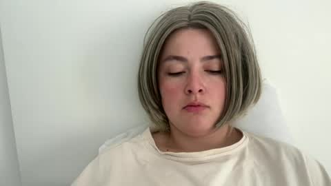 emily_morning_dew online show from June 26, 5:57 am