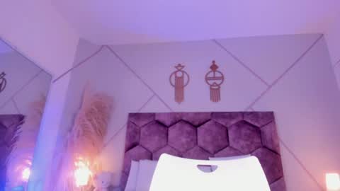 emily_nova_ online show from May 24, 12:23 pm