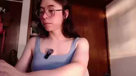 emily_pearl_ online show from September 10, 10:33 pm