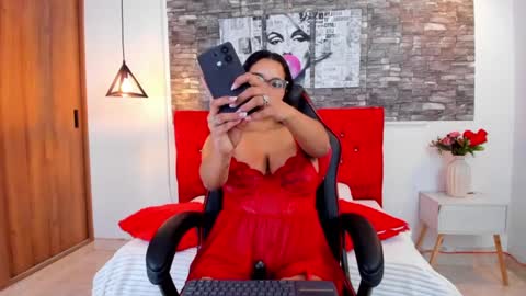 Snapshot of emily_sc chatting on September 29, 1:54 pm emily_sc online show from September 29, 1:54 pm