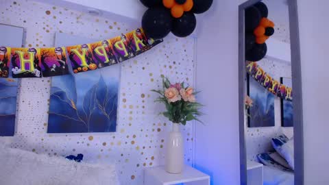 Emily. online show from October 31, 5:41 am