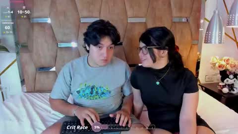 Snapshot of emilyandrew_ chatting on September 20, 4:37 am Amily  Andrew online show from September 20, 4:37 am