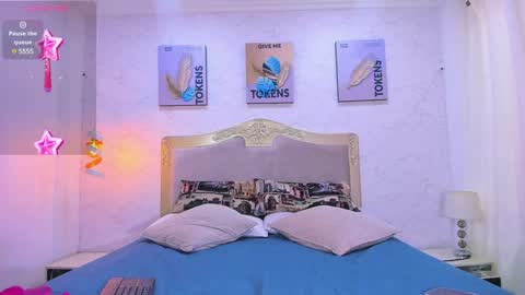 Emily online show from January 17, 2:18 pm