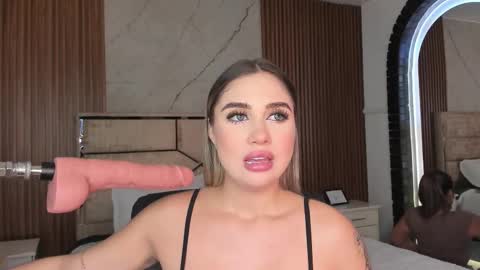 Emily Hendrix online show from February 9, 8:55 pm