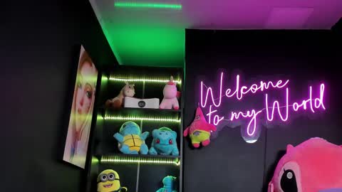 Emily Jhonson online show from March 12, 6:32 pm