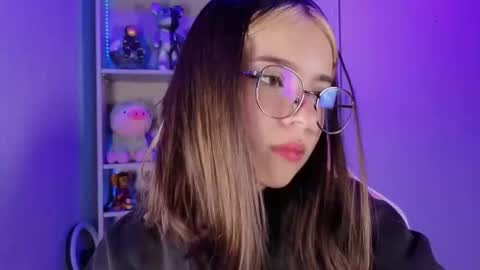 Snapshot of emilykarterr chatting on September 17, 5:16 pm VALEEEN online show from September 17, 5:16 pm