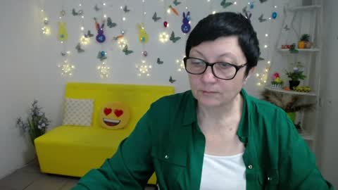 Emily online show from April 9, 6:19 am