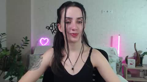 Snapshot of emilylayer chatting on March 3, 9:59 pm Emyli online show from March 3, 9:59 pm
