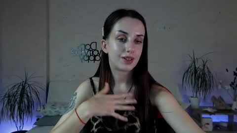 Snapshot of emilylayer chatting on September 28, 5:22 pm Emyli online show from September 28, 5:22 pm