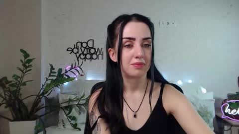 Snapshot of emilylayer chatting on February 15, 8:54 pm Emyli online show from February 15, 8:54 pm