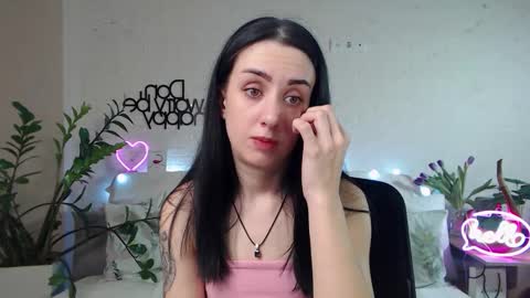 Snapshot of emilylayer chatting on February 13, 8:55 pm Emyli online show from February 13, 8:55 pm