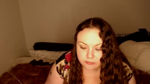 Snapshot of emilysgotissues chatting on December 7, 11:40 pm Emily Bankz online show from December 7, 11:40 pm