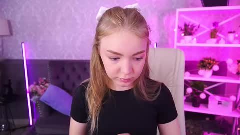 Snapshot of emilysunshines chatting on September 23, 6:18 am  MY NAME IS Emily WELCOME EVERYONE I WILL BE HAPPY TO GIVE YOU WHAT YOU HAVE DREAMED OF FOR SO LONG online show from September 23, 6:18 am
