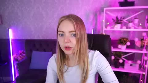 Snapshot of emilysunshines chatting on October 2, 7:18 am  MY NAME IS Emily WELCOME EVERYONE I WILL BE HAPPY TO GIVE YOU WHAT YOU HAVE DREAMED OF FOR SO LONG online show from October 2, 7:18 am
