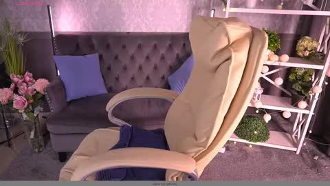 Snapshot of emilysunshines chatting on March 1, 9:59 pm  MY NAME IS Emily WELCOME EVERYONE I WILL BE HAPPY TO GIVE YOU WHAT YOU HAVE DREAMED OF FOR SO LONG online show from March 1, 9:59 pm
