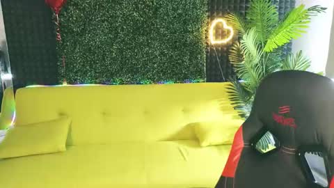 Emily online show from March 3, 4:25 am