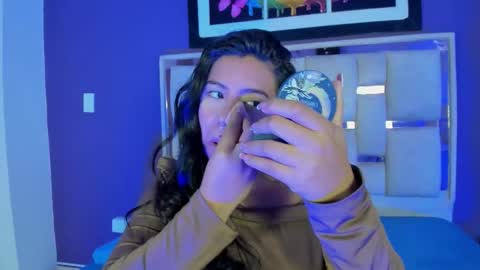 emilyy_cooperr online show from February 24, 12:19 pm