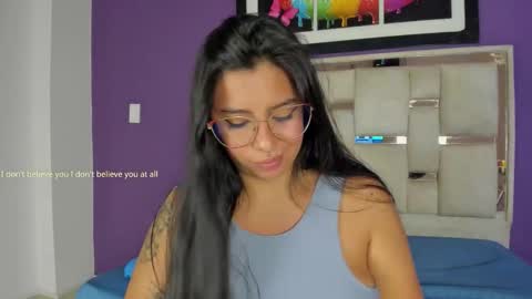 emilyy_cooperr online show from February 26, 1:58 pm