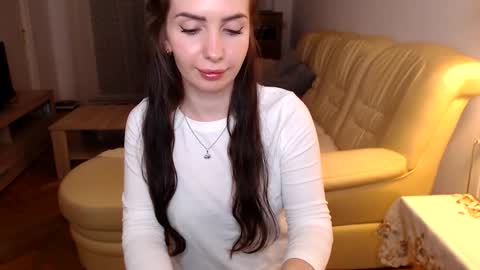Snapshot of emma719510 chatting on October 23, 10:32 pm Emma online show from October 23, 10:32 pm