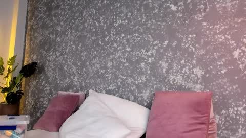 Emma online show from April 11, 7:40 pm