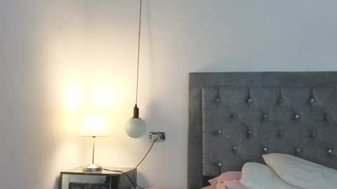 Emma online show from December 5, 5:17 am