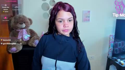 emma_boo_ online show from February 13, 6:44 pm