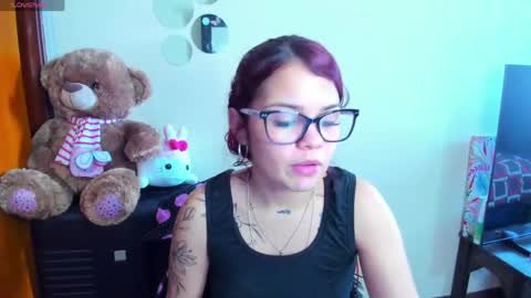 emma_boo_ online show from May 6, 6:47 pm