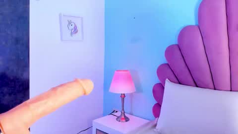 emma online show from September 17, 3:32 am