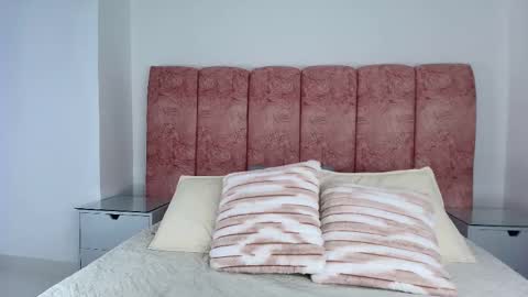 Emma online show from November 25, 3:05 am