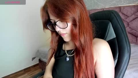 Snapshot of emma_ford1 chatting on January 11, 9:15 am Emma  online show from January 11, 9:15 am