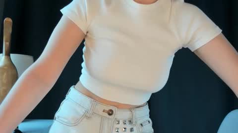 emma_groot online show from October 2, 6:34 am