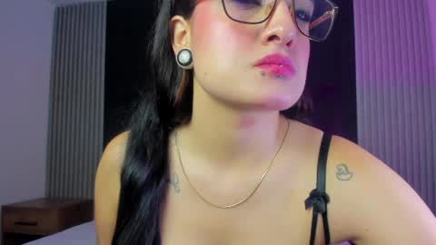 E M M A online show from April 18, 7:18 pm