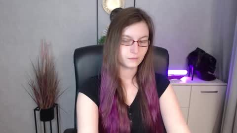 emma online show from December 15, 6:53 am