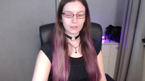 emma online show from October 3, 5:59 am