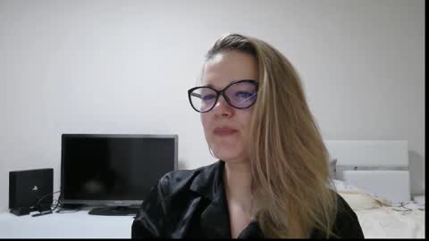 emma_misty_ online show from February 13, 8:12 pm