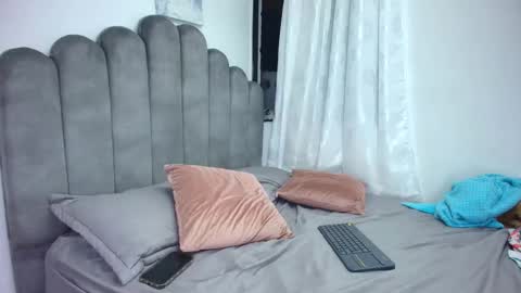 Snapshot of emma_saenz01 chatting on September 24, 7:59 am emma_saenz01 online show from September 24, 7:59 am