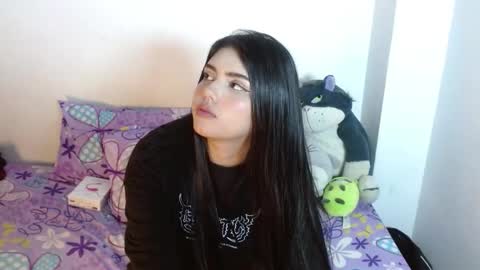 emma online show from November 29, 10:17 pm