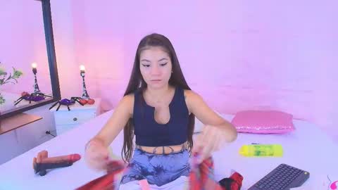 Snapshot of emmaa_sandoval chatting on October 22, 8:10 pm Emma online show from October 22, 8:10 pm