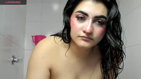 Snapshot of emmaamartinez chatting on October 25, 2:01 am modelo independente online show from October 25, 2:01 am