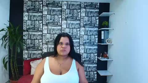 EmmaBennett  online show from April 22, 1:18 pm