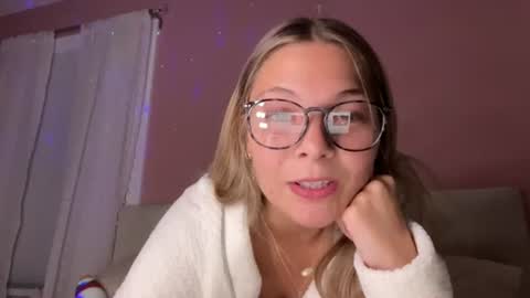 Emma Brooks online show from July 1, 3:37 am