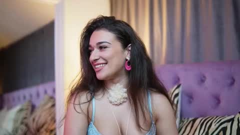  Emma  online show from December 3, 8:09 pm