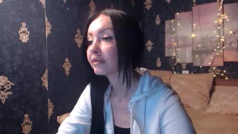 EmmaGoldX online show from November 6, 9:23 am