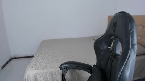 Jennifer online show from January 11, 10:49 pm